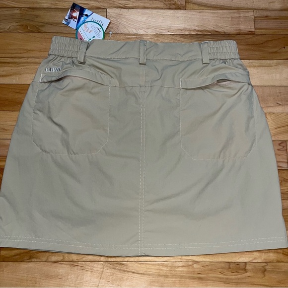 Capol Tan Skort Size Medium NWT - Picture 6 of 9